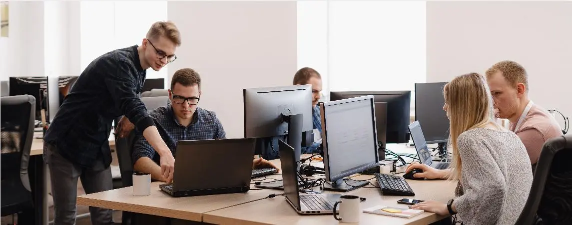 Створіть чи збільште свою команду розробників. У тижнях, а не в місяцях!